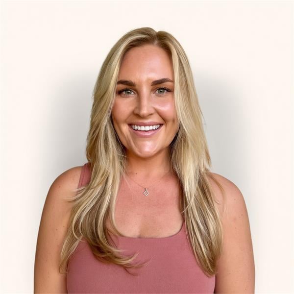Rachel W., yoga teacher at Flow Yoga