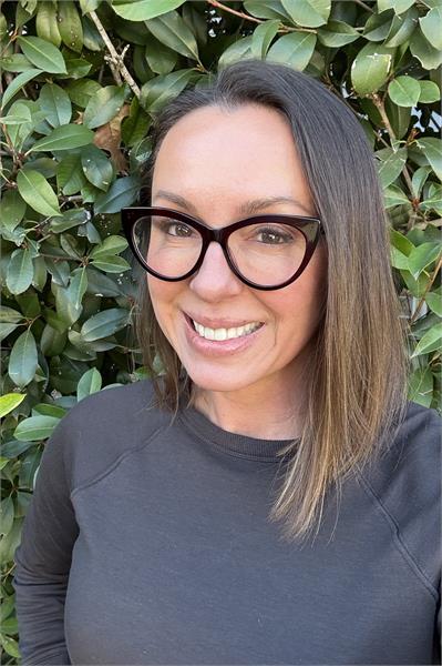 Sanieh M., yoga teacher at Flow Yoga