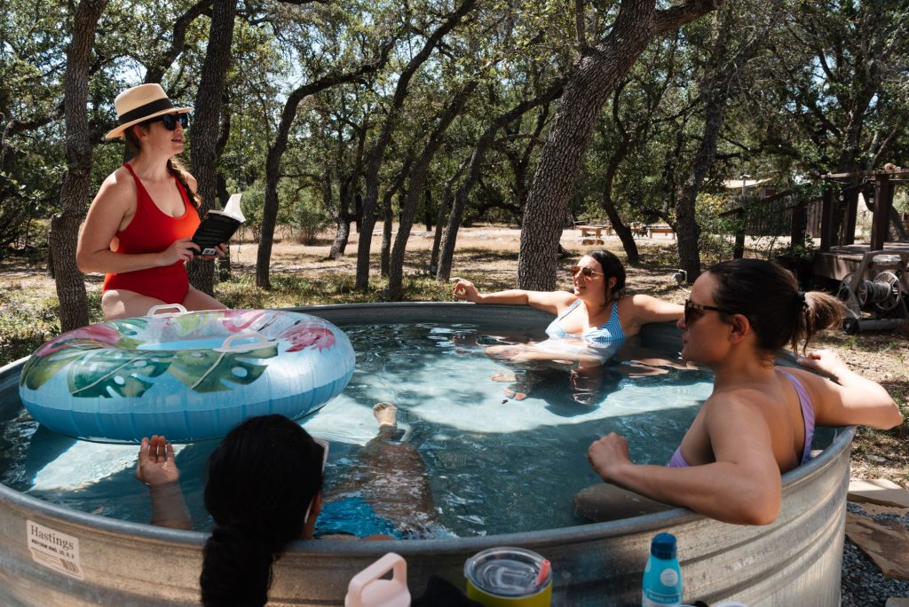 Lotus-Ranch-cowboy-pool-1024x684_20719.jpg