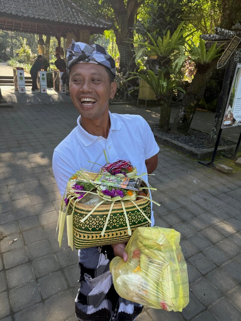 Bali Yoga Retreat Balinese Man Temple Offerings