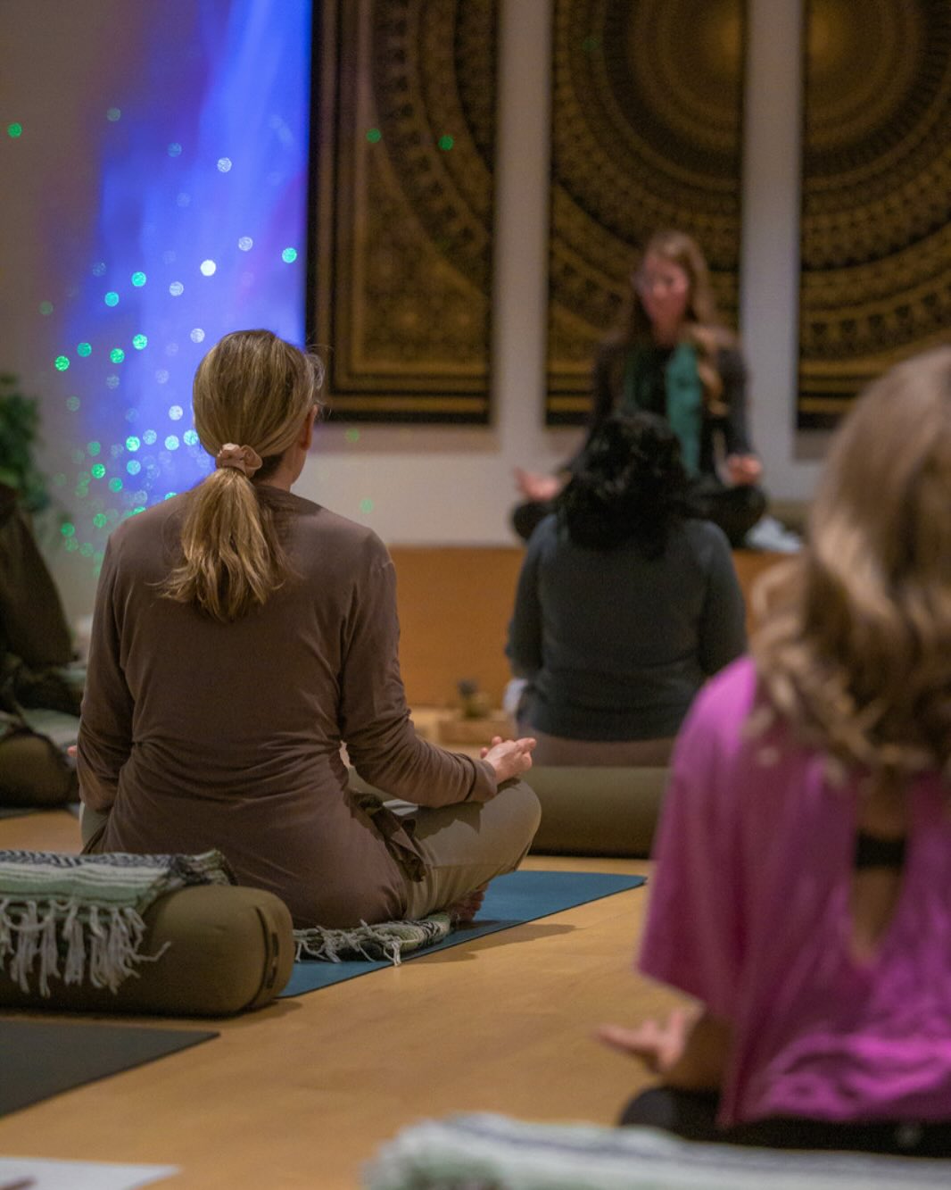 📣 NEW CLASS ALERT 📣  🌟 Hathalini: ((HA-THA-LEE-NEE 😉)) is a gentle, beginner-friendly fusion of Hatha and Kundalini yoga.  Tuesdays & Thursdays 9am (Starts April 15th!) 🙌🏻  W/ @livelylurong  ✨ It combines basic asana (yoga postures), pranayama (breathing techniques), mantras, and Kundalini movements to gently awaken your inner energy while promoting relaxation and balance.   🫶🏻This practice is designed to be accessible for all levels, perfect for those new to yoga or seeking a more mindful practice.   📷: @langford.photography.co  #AsanaPractice #Pranayama #MantraMagic #KundaliniYoga #AwakenYourEnergy #InnerBalance #RelaxAndRestore #YogaAndBreath #EnergyHealing #MindBodyConnection #SacredMovement #YogaVibes #HolisticPractice #ConsciousBreathwork #SpiritualWellness